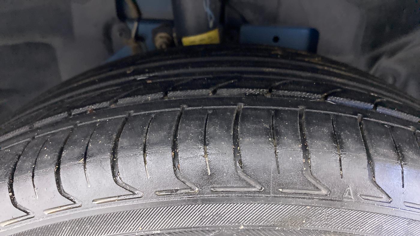 2018 Ford Ecosport TITANIUM 1.5L PETROL, Petrol, Manual, 39,914 km, Right Front Tyre Tread