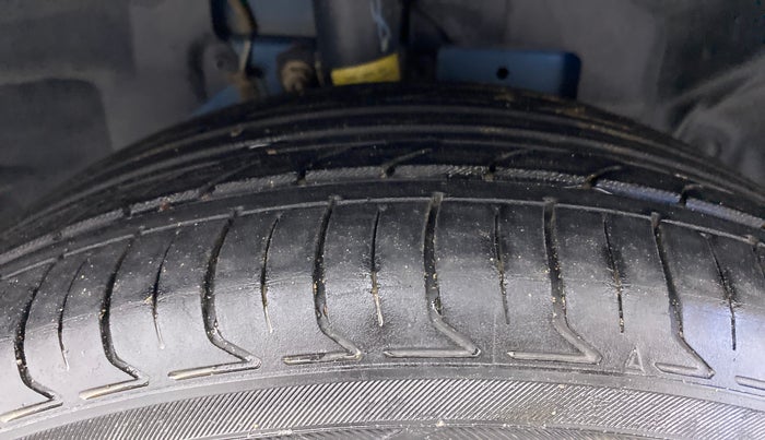 2018 Ford Ecosport TITANIUM 1.5L PETROL, Petrol, Manual, 39,914 km, Right Front Tyre Tread