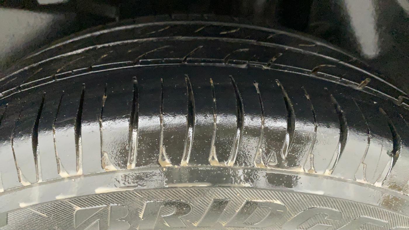 2018 Maruti Swift ZXI, Petrol, Manual, 55,919 km, Left Rear Tyre Tread