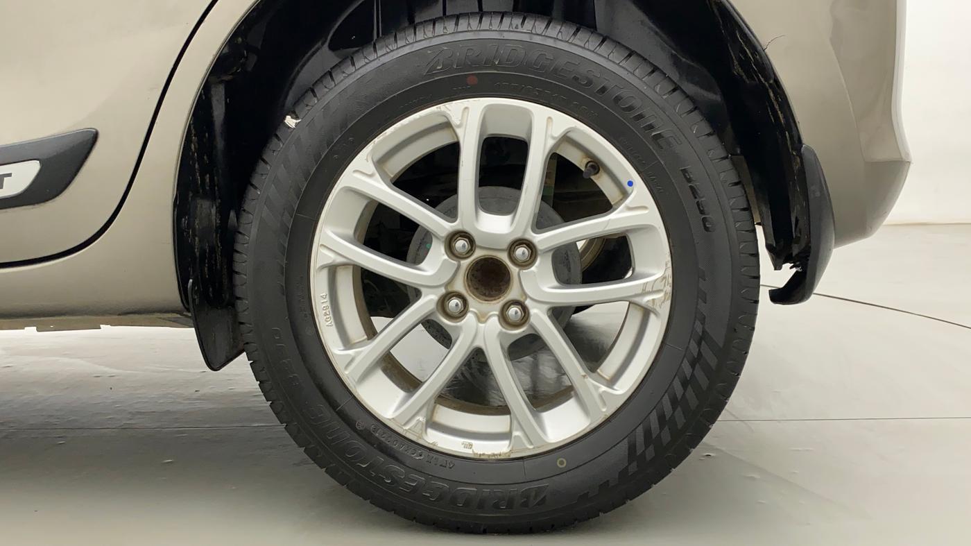 2018 Maruti Swift ZXI, Petrol, Manual, 55,919 km, Left Rear Wheel