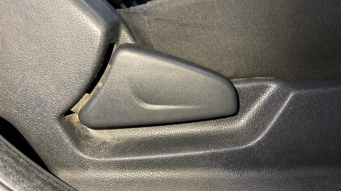 2015 Renault Kwid RXL, Petrol, Manual, 56,759 km, Driver Side Adjustment Panel