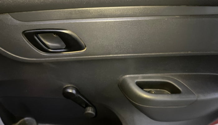 2015 Renault Kwid RXL, Petrol, Manual, 57,108 km, Driver Side Door Panels Control