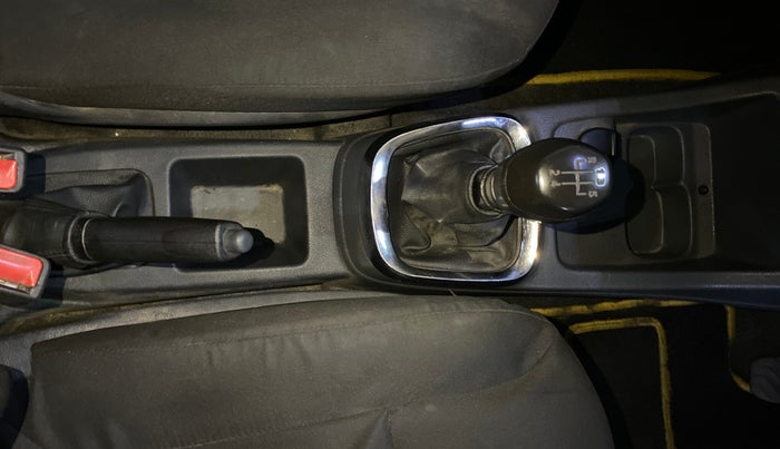 2015 Renault Kwid RXL, Petrol, Manual, 57,108 km, Gear Lever