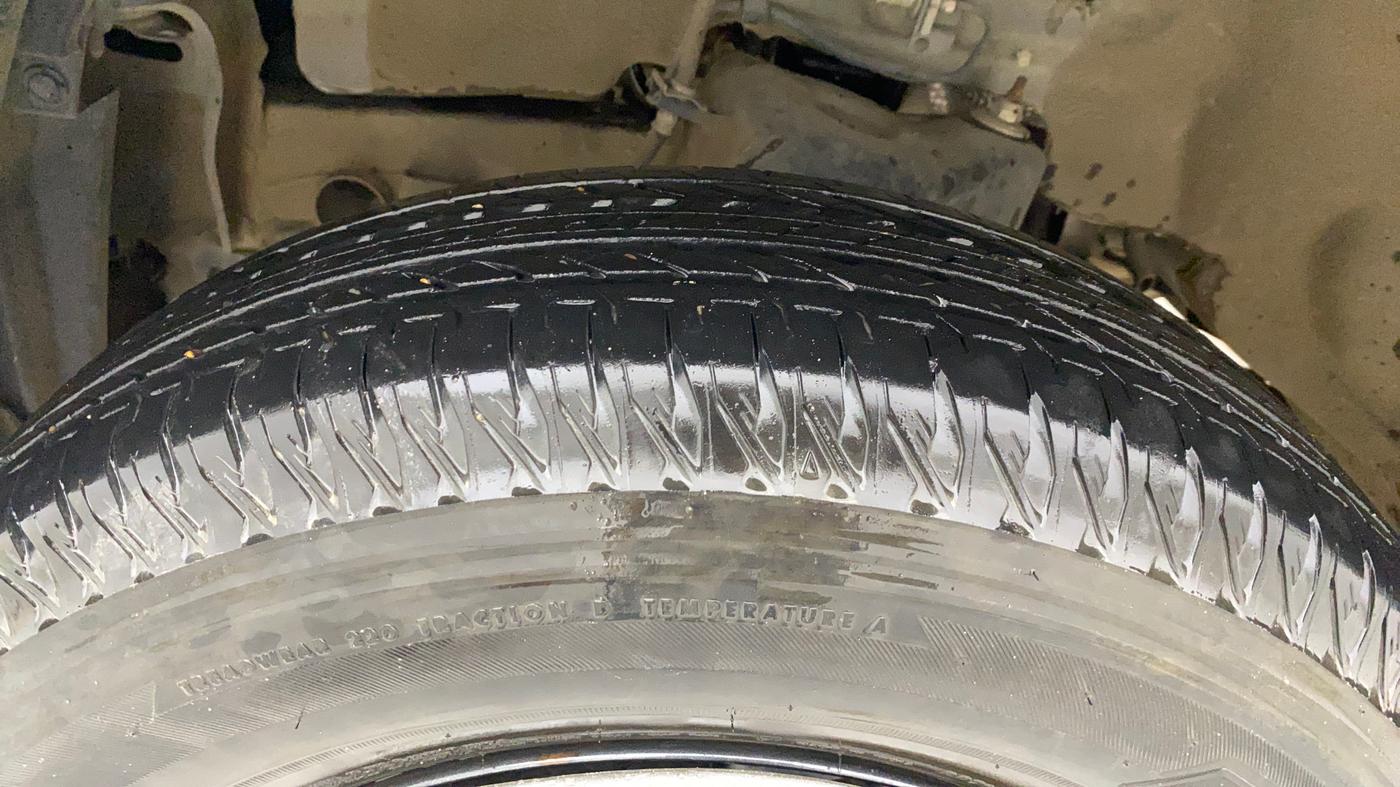 2023 Maruti JIMNY ALPHA ALL GRIP PRO MT, Petrol, Manual, 20,695 km, Left Front Tyre Tread