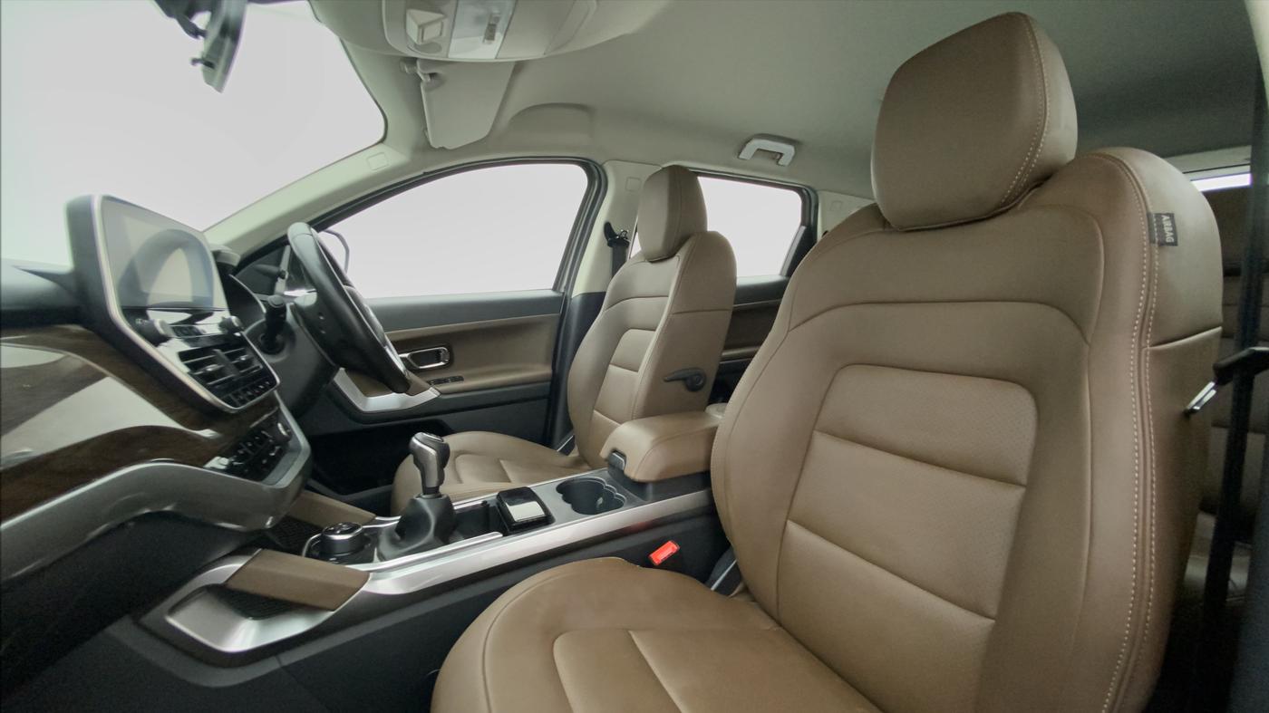 2019 Tata Harrier XZ 2.0L Kryotec, Diesel, Manual, 39,250 km, Right Side Front Door Cabin