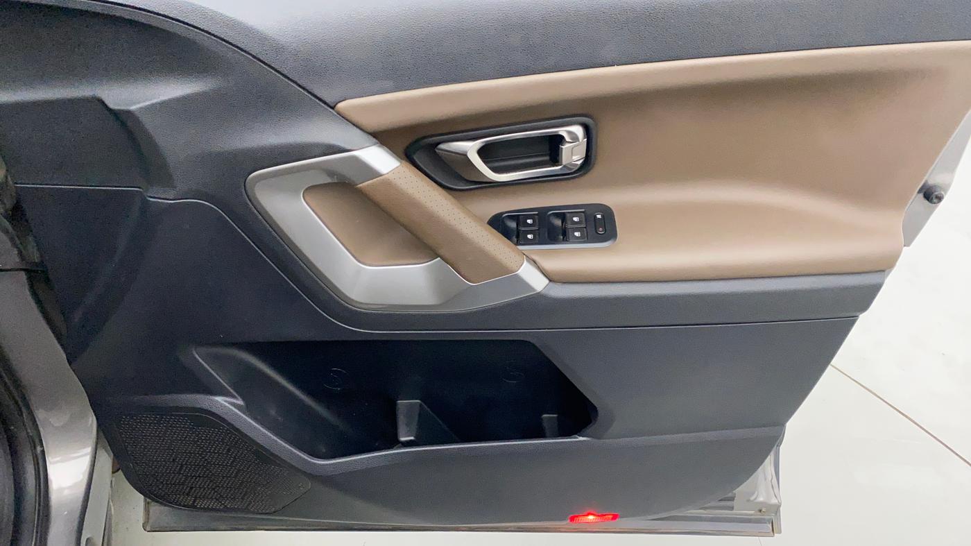 2019 Tata Harrier XZ 2.0L Kryotec, Diesel, Manual, 39,250 km, Driver Side Door Panels Control