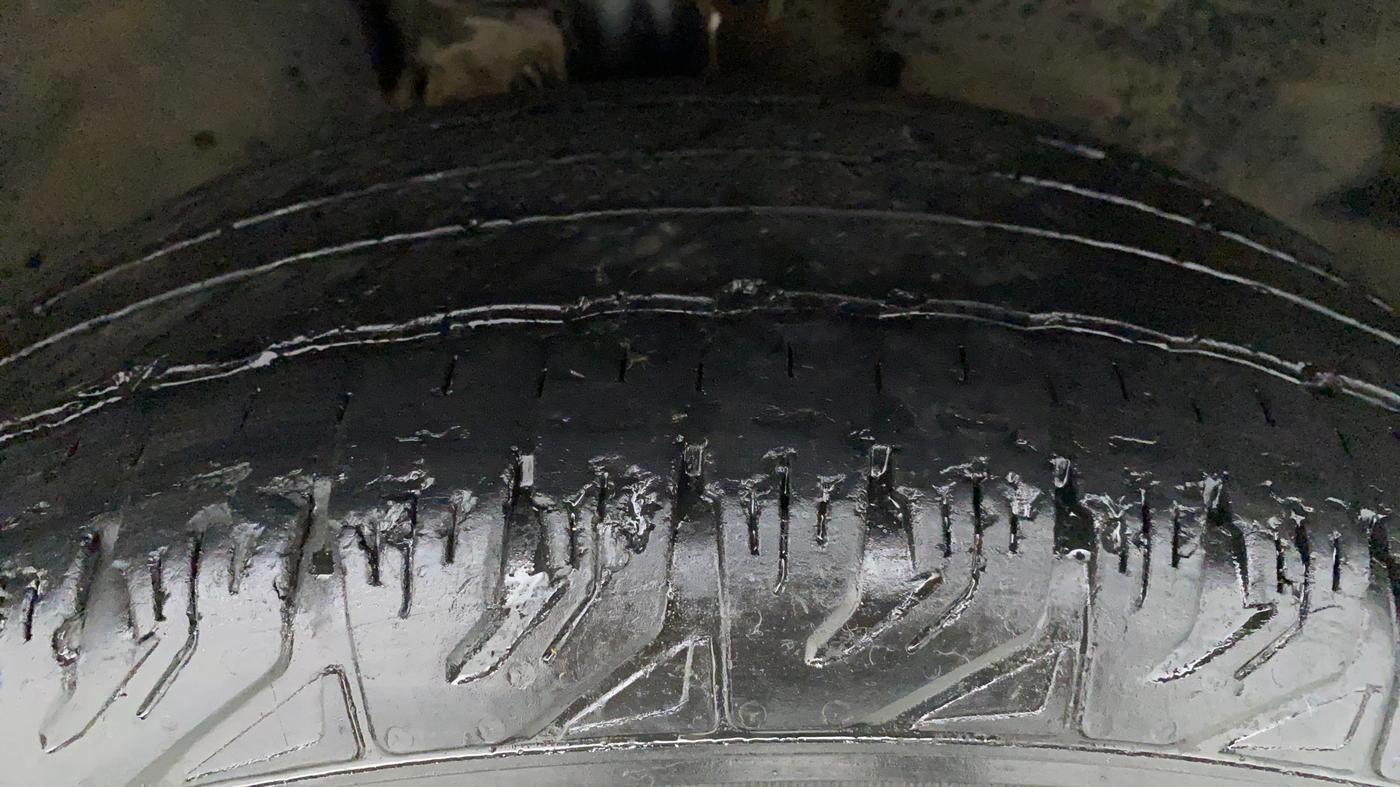 2019 Tata Harrier XZ 2.0L Kryotec, Diesel, Manual, 39,250 km, Right Front Tyre Tread