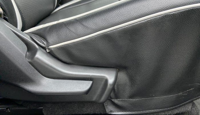 2020 Maruti Baleno DELTA 1.2 K12, Petrol, Manual, 11,397 km, Driver Side Adjustment Panel