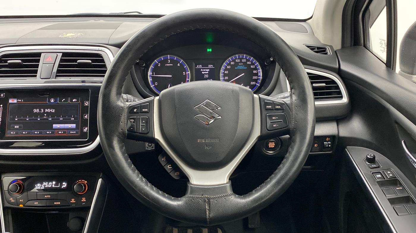 2017 Maruti S Cross ZETA SHVS, Diesel, Manual, 58,439 km, Steering Wheel Close Up