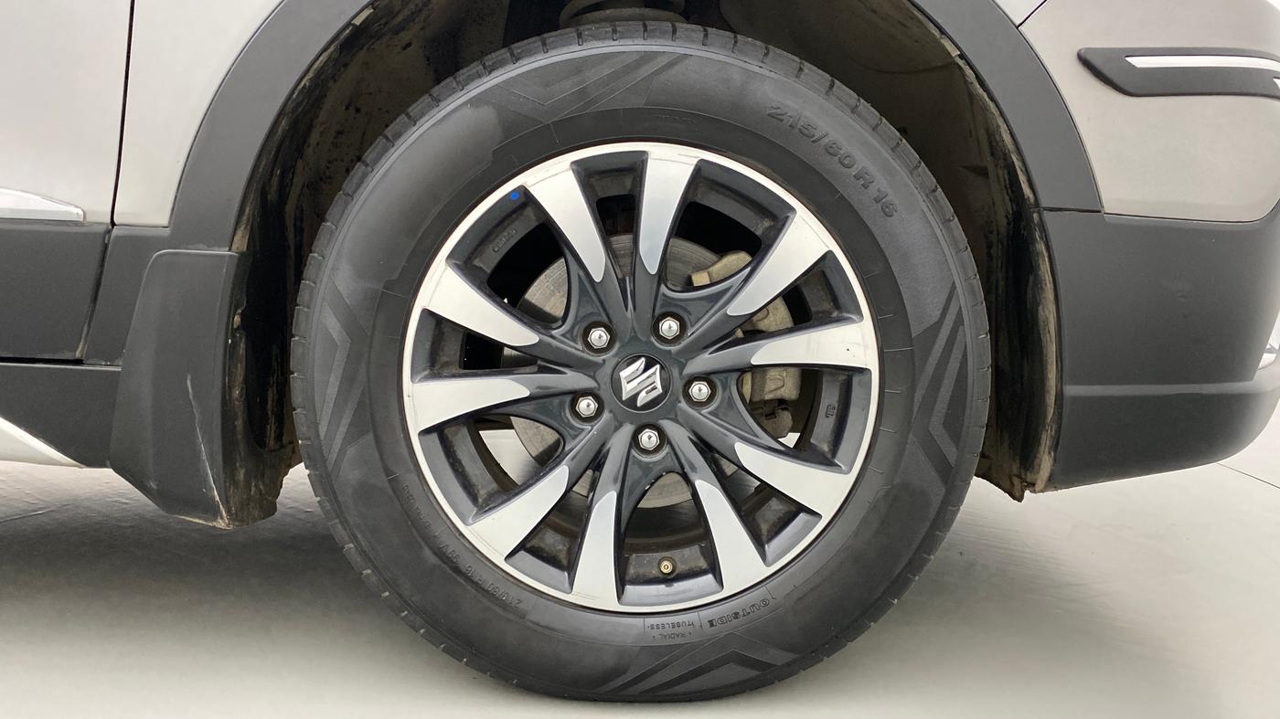 2017 Maruti S Cross ZETA SHVS, Diesel, Manual, 58,439 km, Right Front Wheel