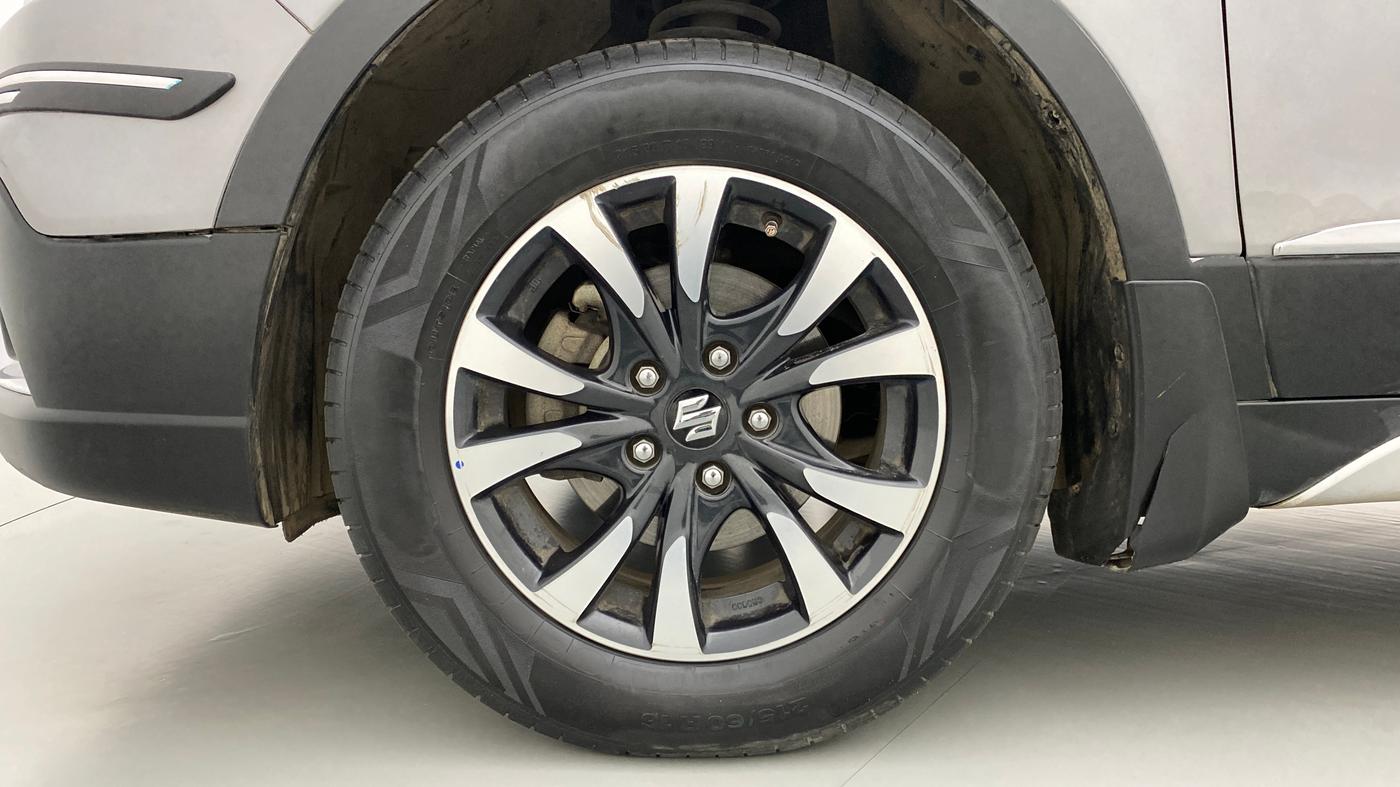 2017 Maruti S Cross ZETA SHVS, Diesel, Manual, 58,439 km, Left Front Wheel