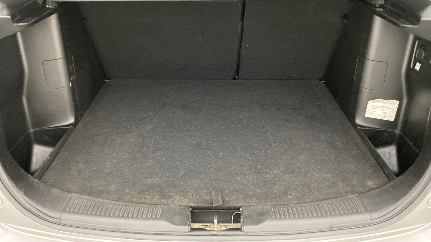 2017 Maruti S Cross ZETA SHVS, Diesel, Manual, 58,439 km, Boot Inside
