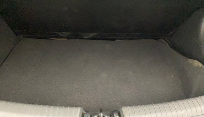 2018 Hyundai Grand i10 MAGNA AT 1.2 KAPPA VTVT, Petrol, Automatic, 82,982 km, Boot Inside