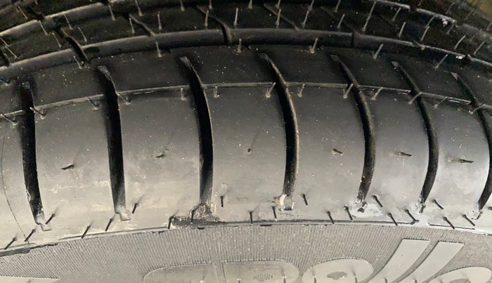 2018 Hyundai Grand i10 MAGNA AT 1.2 KAPPA VTVT, Petrol, Automatic, 82,982 km, Left Front Tyre Tread