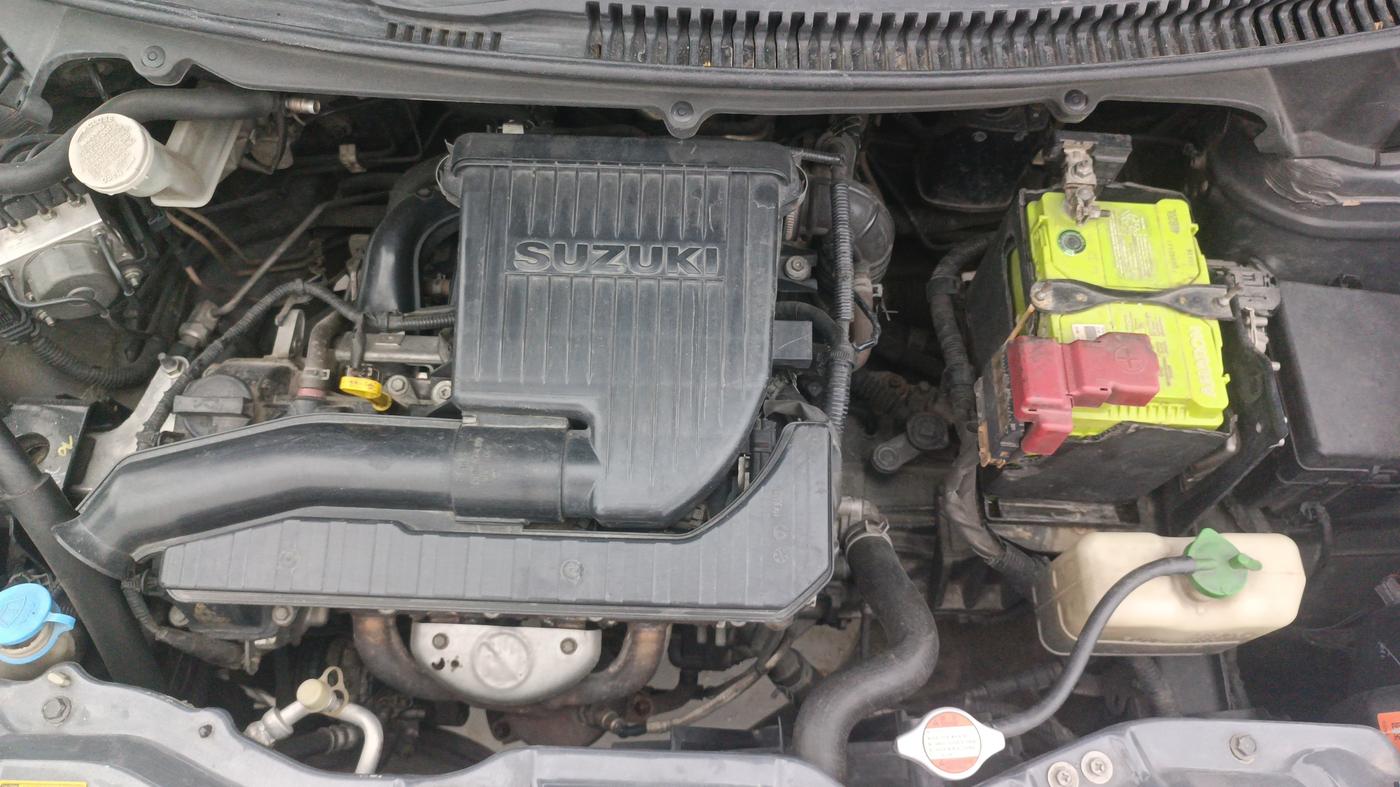 2017 Maruti Ertiga ZXI, Petrol, Manual, 1,20,904 km, Engine View