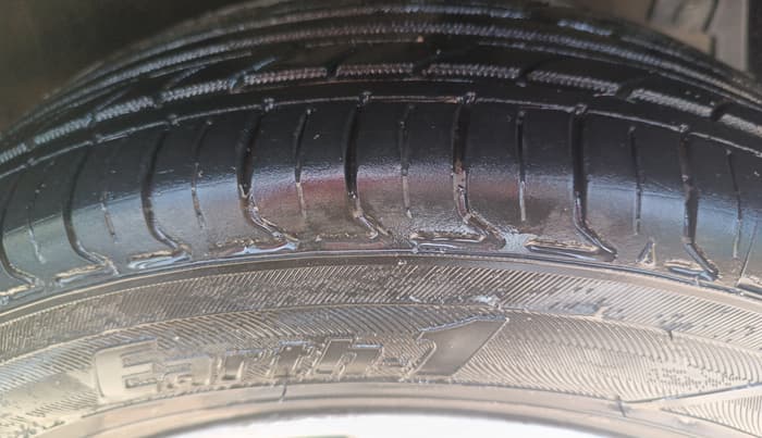 2017 Maruti Ertiga ZXI, Petrol, Manual, 1,20,904 km, Right Front Tyre Tread