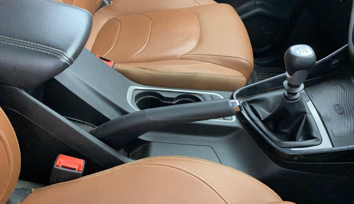 2022 MG HECTOR PLUS SHARP 2.0 DIESEL TURBO MT 6-STR, Diesel, Manual, 47,099 km, Gear Lever