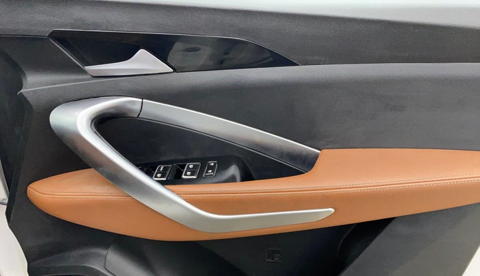 2022 MG HECTOR PLUS SHARP 2.0 DIESEL TURBO MT 6-STR, Diesel, Manual, 47,099 km, Driver Side Door Panels Control