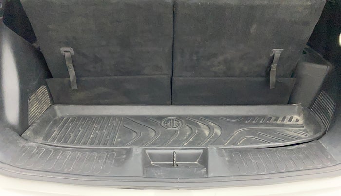 2022 MG HECTOR PLUS SHARP 2.0 DIESEL TURBO MT 6-STR, Diesel, Manual, 47,099 km, Boot Inside