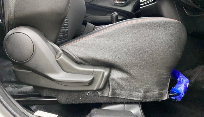 2024 Maruti Swift VXi (O), Petrol, Manual, 7,947 km, Driver Side Adjustment Panel