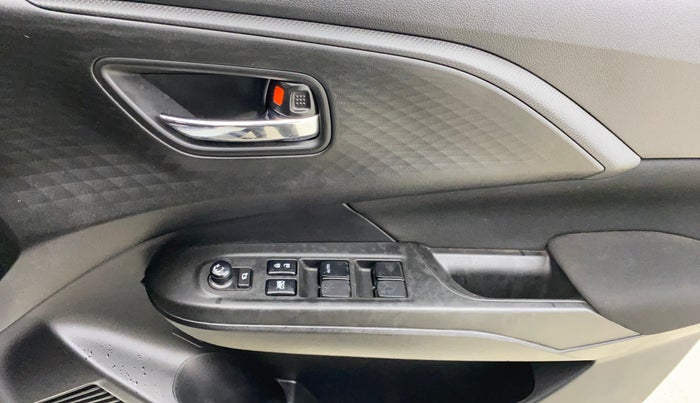 2024 Maruti Swift VXi (O), Petrol, Manual, 7,947 km, Driver Side Door Panels Control