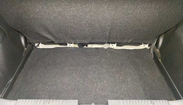 2024 Maruti Swift VXi (O), Petrol, Manual, 7,947 km, Boot Inside