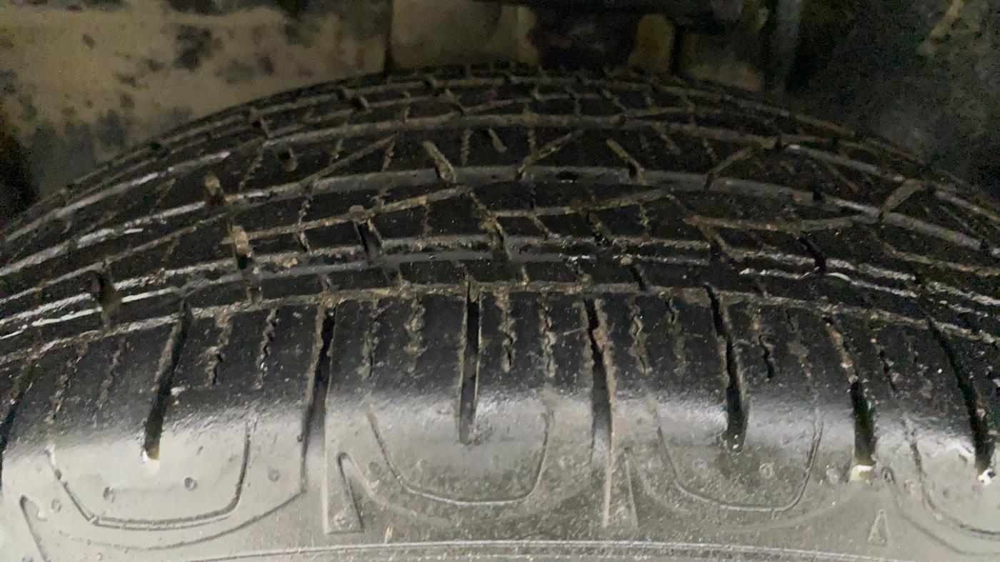 2021 Jeep Compass SPORT 1.4 PETROL DCT, Petrol, Automatic, 37,129 km, Left Front Tyre Tread
