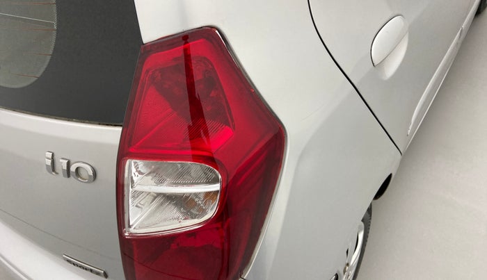 2011 Hyundai i10 SPORTZ 1.2, Petrol, Manual, 63,999 km, Right tail light - Minor damage