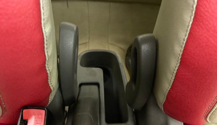 2011 Hyundai i10 SPORTZ 1.2, Petrol, Manual, 63,999 km, Driver Side Adjustment Panel