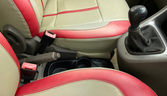 2011 Hyundai i10 SPORTZ 1.2, Petrol, Manual, 63,999 km, Gear Lever