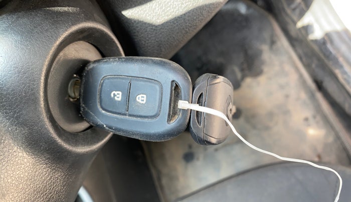2018 Renault Kwid RXT 1.0 (O), Petrol, Manual, 64,394 km, Keyless Start/ Stop Button
