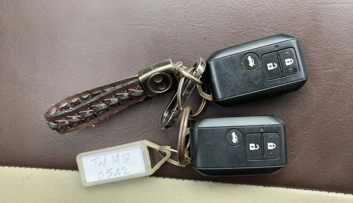 2018 Maruti Dzire ZXI, Petrol, Manual, 53,661 km, Key Close Up