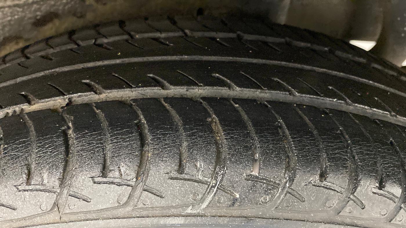 2017 Maruti Celerio VXI, Petrol, Manual, 26,616 km, Left Rear Tyre Tread