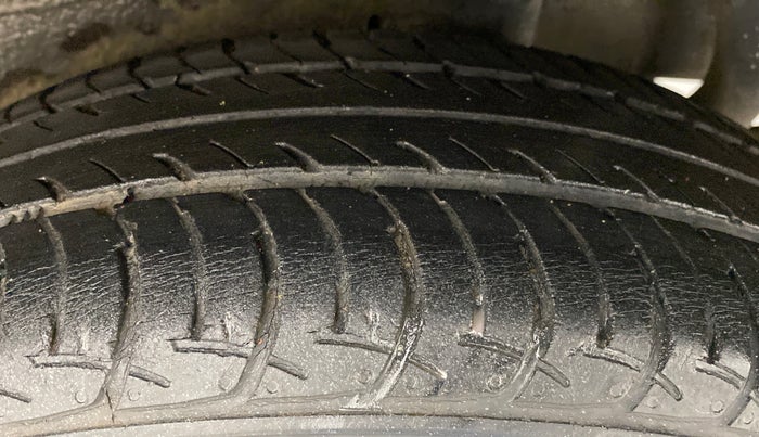 2017 Maruti Celerio VXI, Petrol, Manual, 26,616 km, Left Rear Tyre Tread