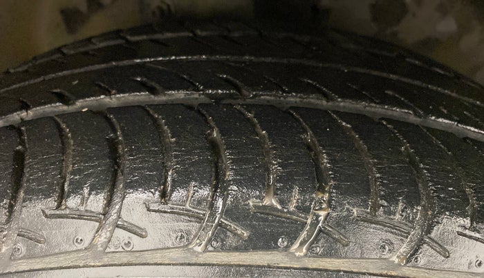 2017 Maruti Celerio VXI, Petrol, Manual, 26,616 km, Right Front Tyre Tread