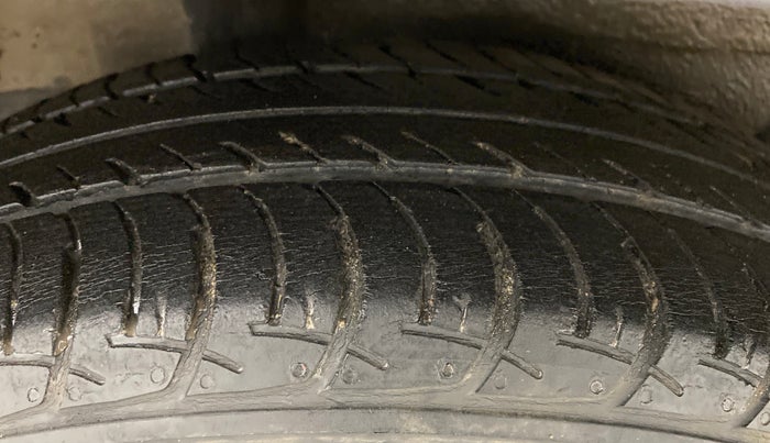 2017 Maruti Celerio VXI, Petrol, Manual, 26,616 km, Right Rear Tyre Tread