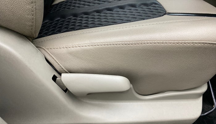 2017 Maruti Celerio VXI, Petrol, Manual, 26,616 km, Driver Side Adjustment Panel