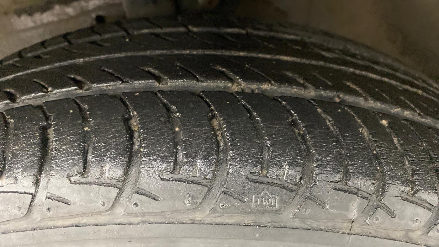 2017 Maruti Celerio VXI, Petrol, Manual, 26,616 km, Left Front Tyre Tread