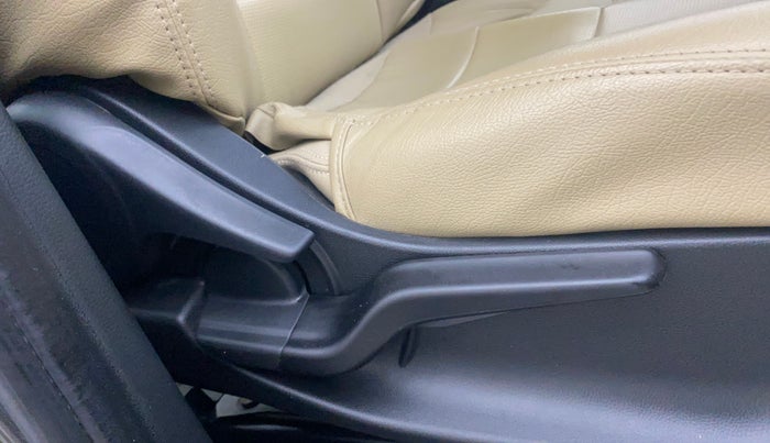 2023 Honda Amaze 1.2L I-VTEC VX CVT, Petrol, Automatic, 32,279 km, Driver Side Adjustment Panel