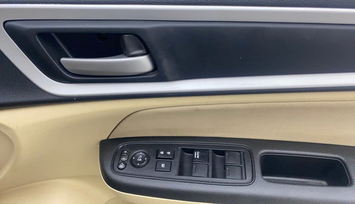 2023 Honda Amaze 1.2L I-VTEC VX CVT, Petrol, Automatic, 32,279 km, Driver Side Door Panels Control