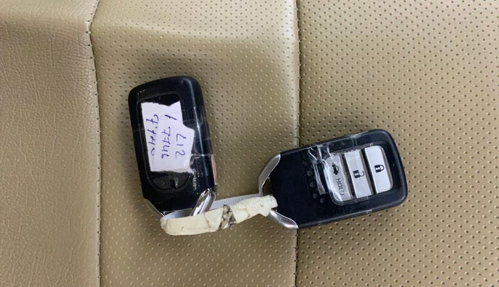 2023 Honda Amaze 1.2L I-VTEC VX CVT, Petrol, Automatic, 32,279 km, Key Close Up