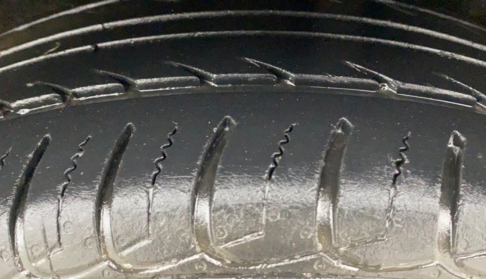 2016 Ford Ecosport TITANIUM 1.5L PETROL, Petrol, Manual, 81,588 km, Left Rear Tyre Tread