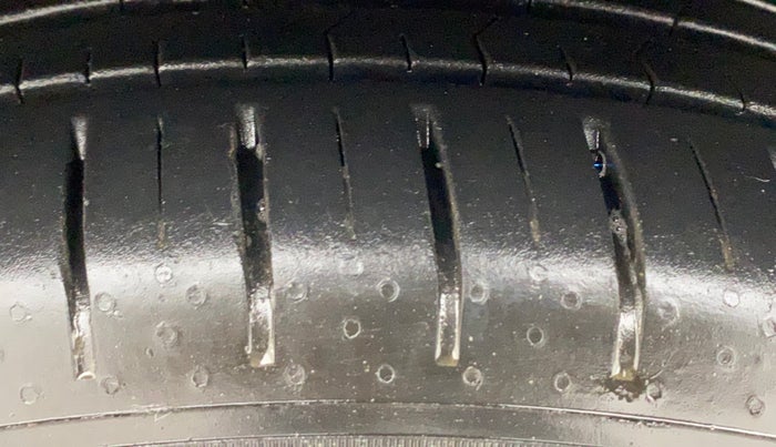 2016 Ford Ecosport TITANIUM 1.5L PETROL, Petrol, Manual, 81,588 km, Left Front Tyre Tread