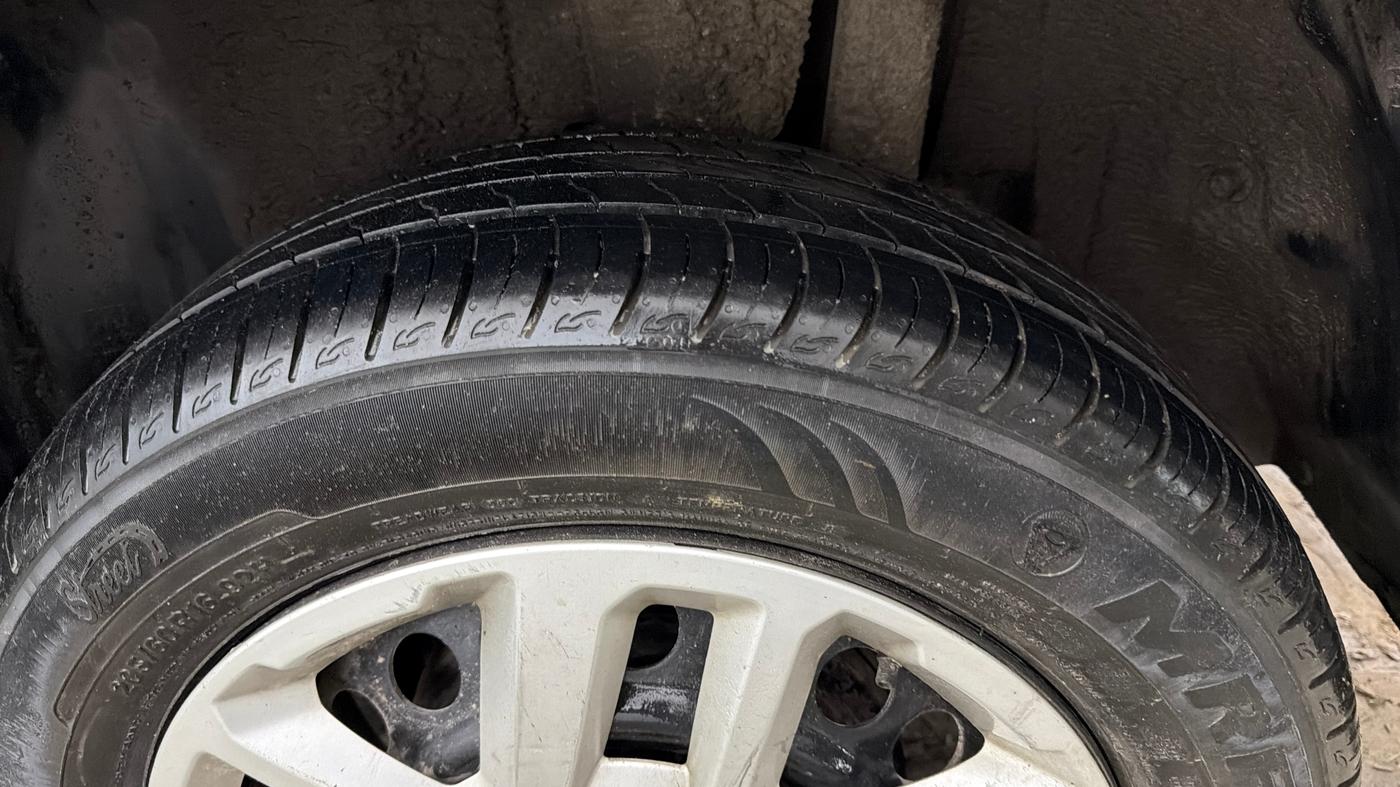 2021 Maruti Vitara Brezza VXI, Petrol, Manual, 49,050 km, Left Rear Tyre Tread