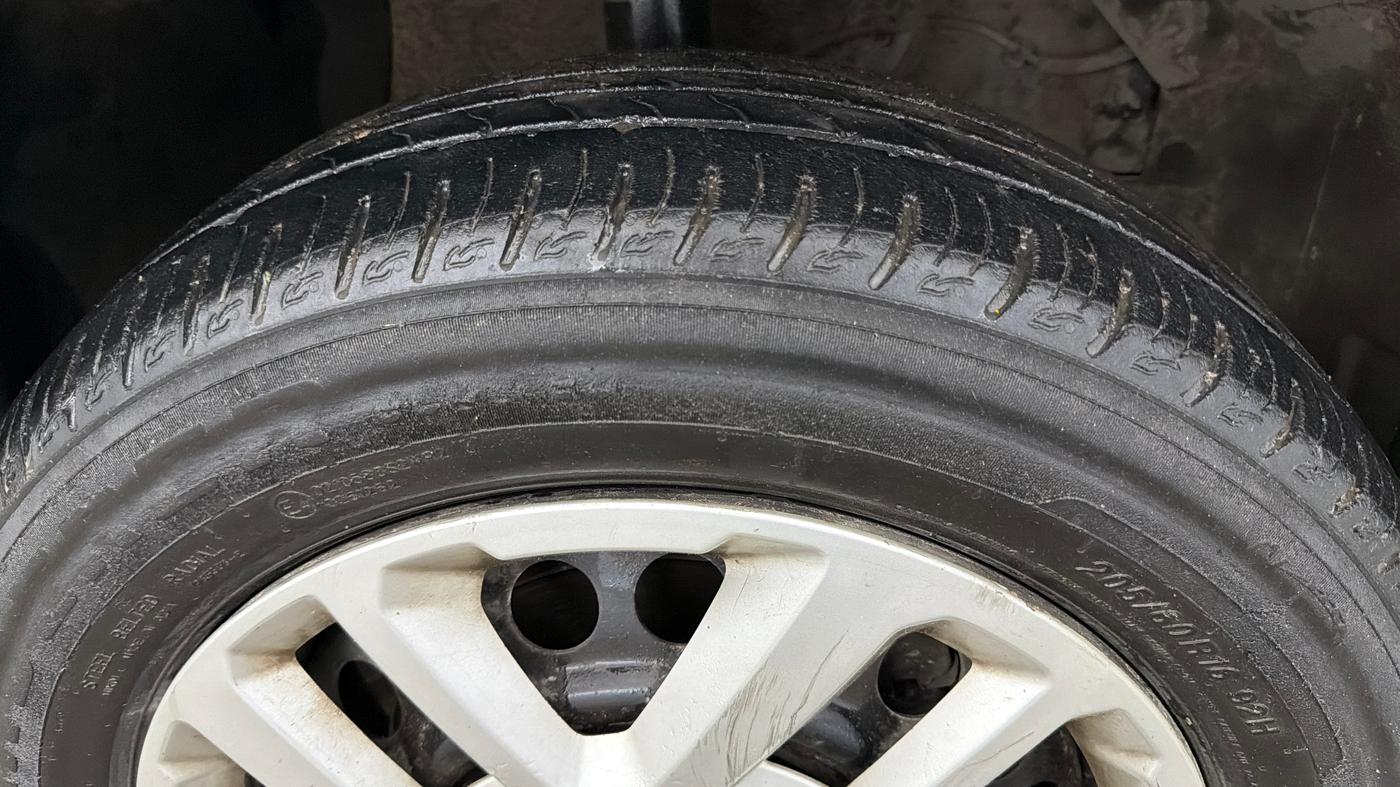 2021 Maruti Vitara Brezza VXI, Petrol, Manual, 49,050 km, Right Front Tyre Tread