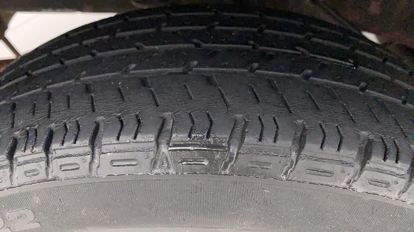 2015 Datsun Go T, Petrol, Manual, 44,095 km, Right Rear Tyre Tread