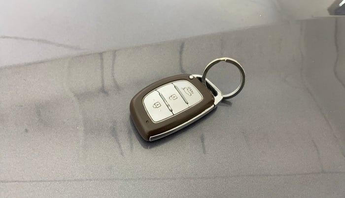 2018 Hyundai Creta SX PLUS AT 1.6 PETROL, Petrol, Automatic, 77,801 km, Key Close Up