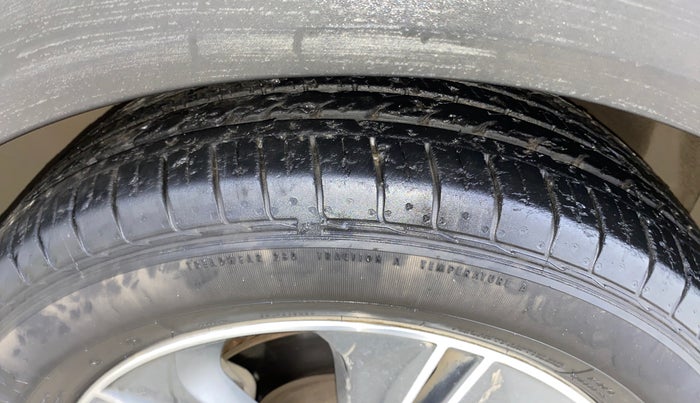 2018 Hyundai Creta SX PLUS AT 1.6 PETROL, Petrol, Automatic, 77,801 km, Left Front Tyre Tread