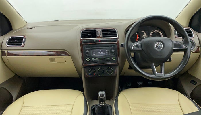 2015 Skoda Rapid AMBITION 1.6 MPI MT PLUS, Petrol, Manual, 39,337 km, Dashboard