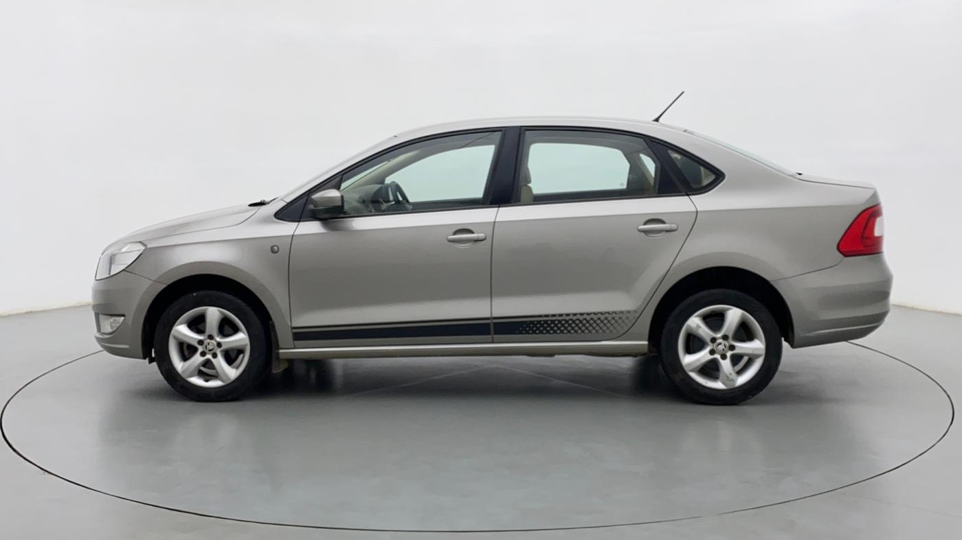 2015 Skoda Rapid AMBITION 1.6 MPI MT PLUS, Petrol, Manual, 39,337 km, Left Side